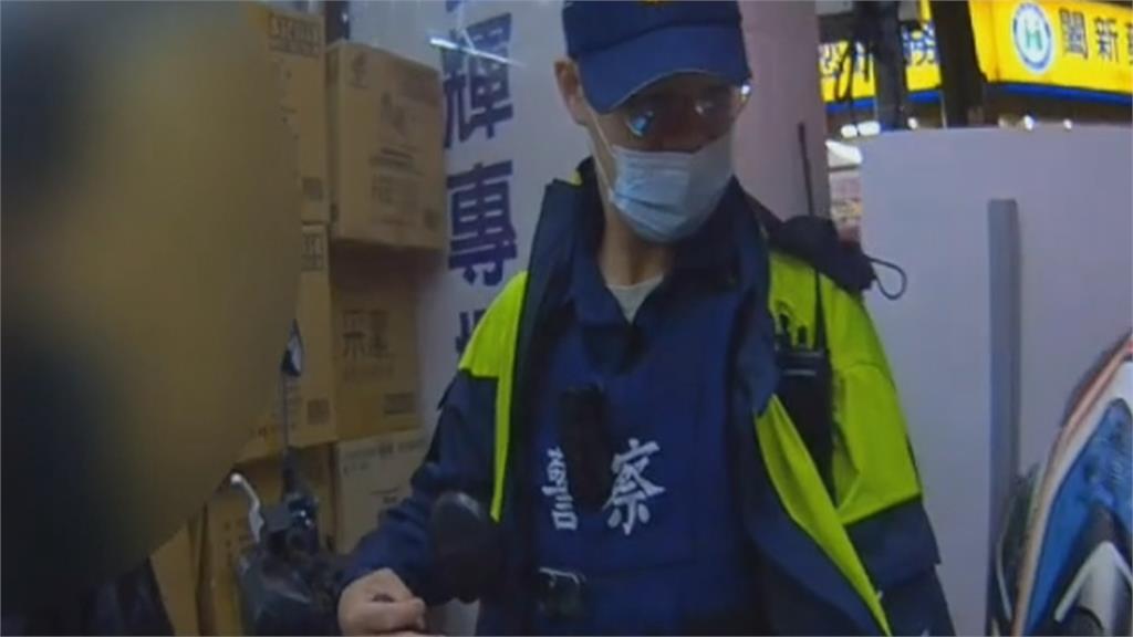 囂張!颱風天騎車噪音又逆向 桃園警盤查騎士眼尖查到毒