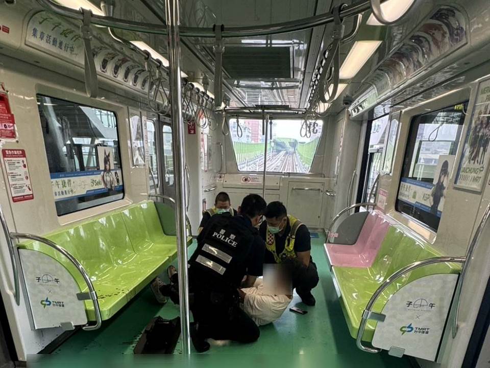 快新聞/台中砍人嫌犯「遭壓制畫面曝光」! 上銬後突哭喊:你為什麼要這樣