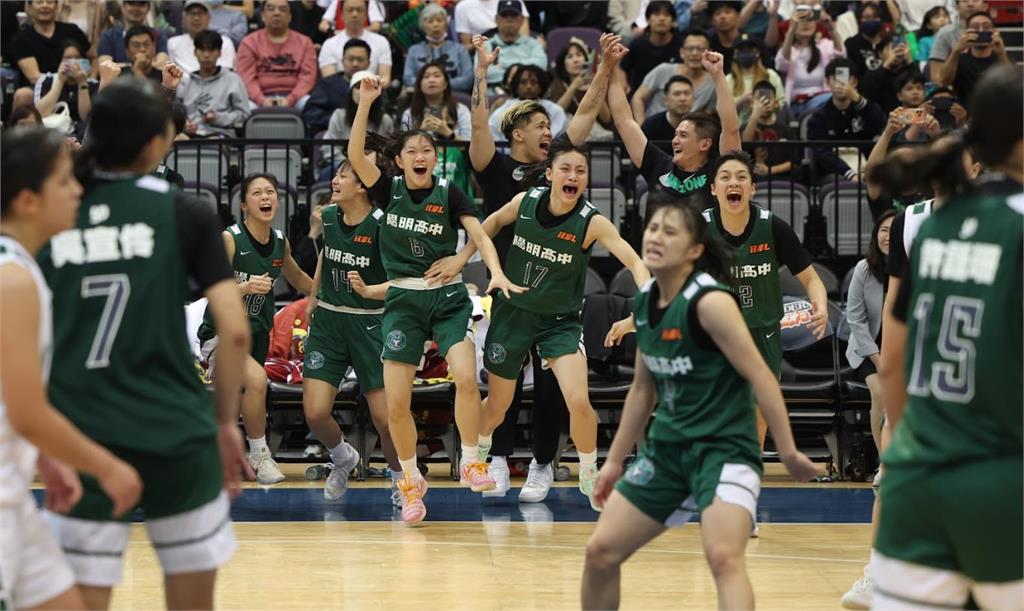 HBL(影)／今年冠軍賽穿綠色的最夯！松山高中、陽明高中分別在男女組稱王封后
