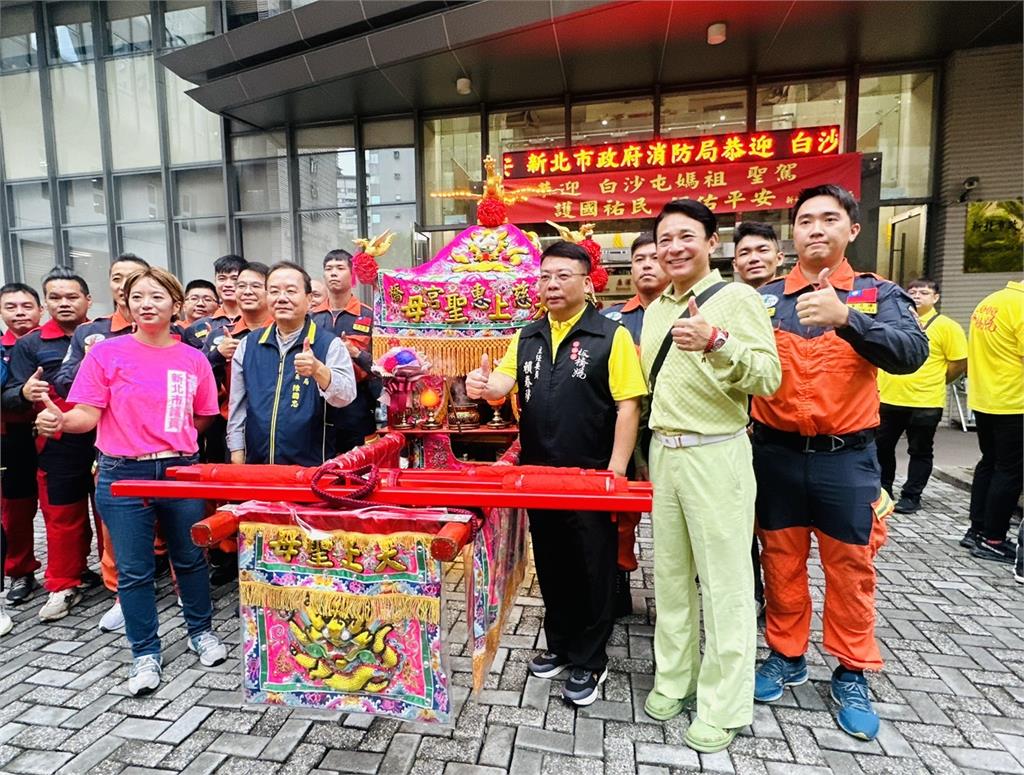 白沙屯媽祖與板橋媽祖百年會香!梁佑南、胡鴻達親隨繞境見證神聖時刻