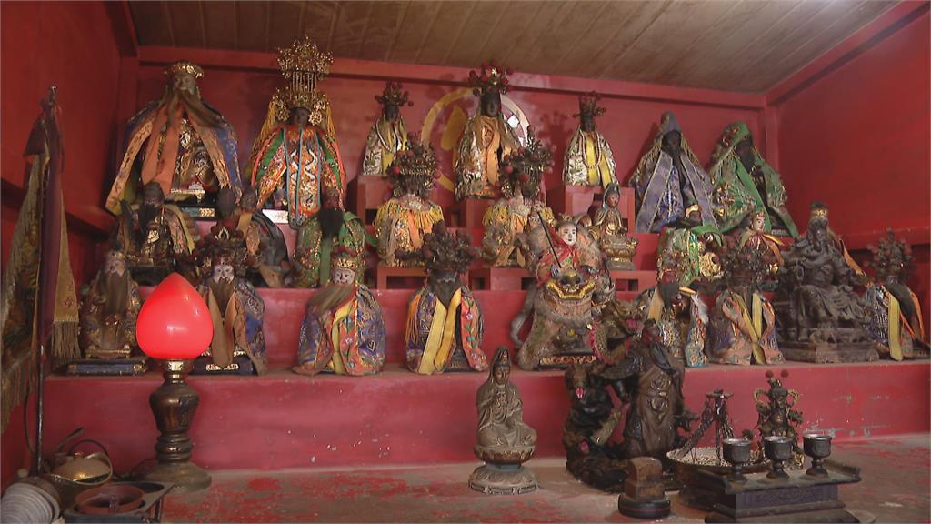 落難神明落腳處！　台北「行動廟宇」百齡寺　裝輪子一拉就走