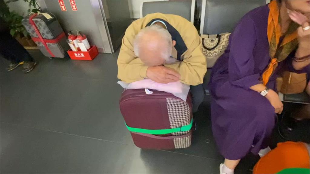 出國旅遊遇颱風! 小港機場飛越南「改台中搭機」旅客凌晨集結北上