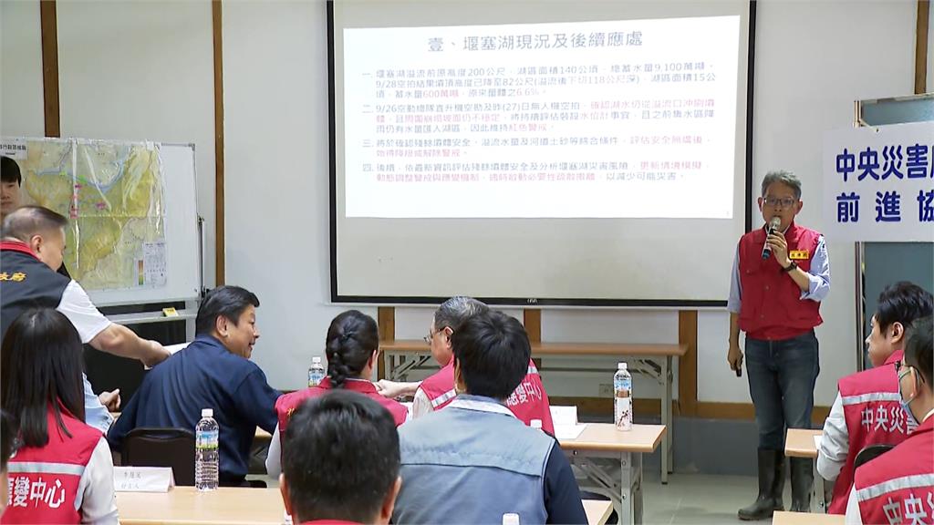 卓揆二度赴光復鄉　徐榛蔚不神隱與傅崐萁同台喊「要錢要人」
