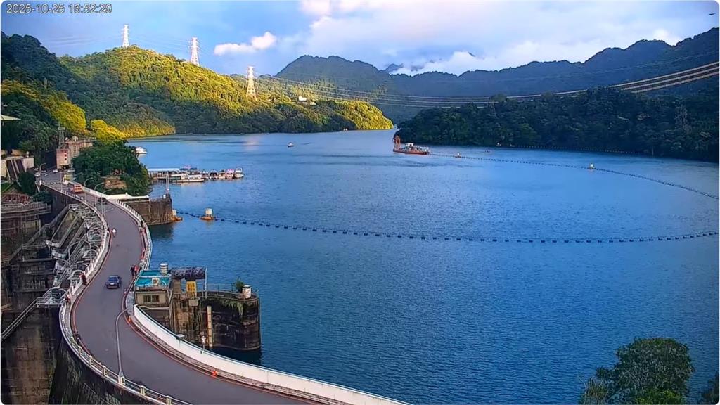 東北季風+颱風環流「雨彈猛襲1週」 全台10水庫「蓄水量飆破90%」!