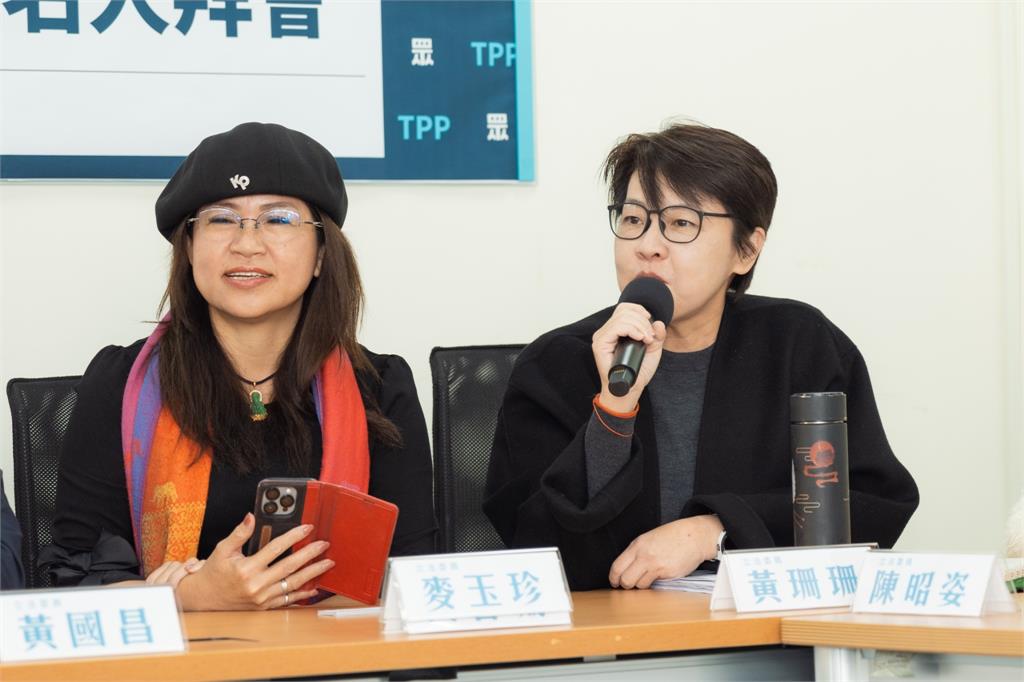 快新聞/何志偉率大法官被提名人拜會懇託支持 黃國昌:務實態度嚴審
