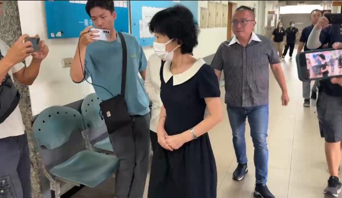 快新聞／陳佩琪來了！今早赴高雄殯儀館弔唁彭振聲妻　陳智菡陪同隨行