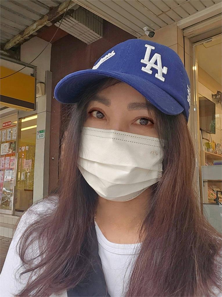 68歲凍齡女神「臉遮大半」低調就醫 她靠「這1招」紓壓超有感!