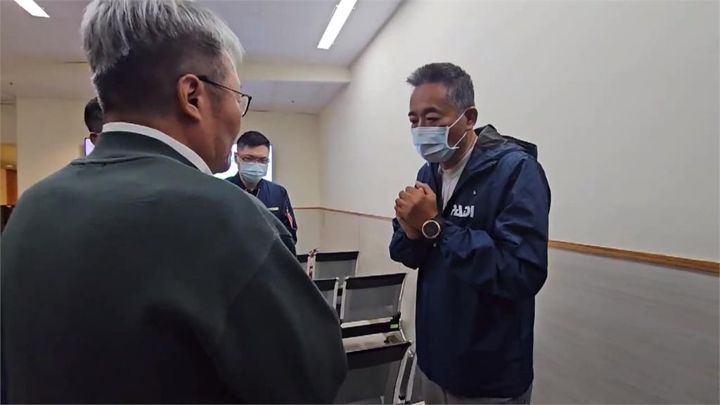 礁溪遭撞員警「右大腿開放性骨折」一度危急 退休警父哽咽:好心痛