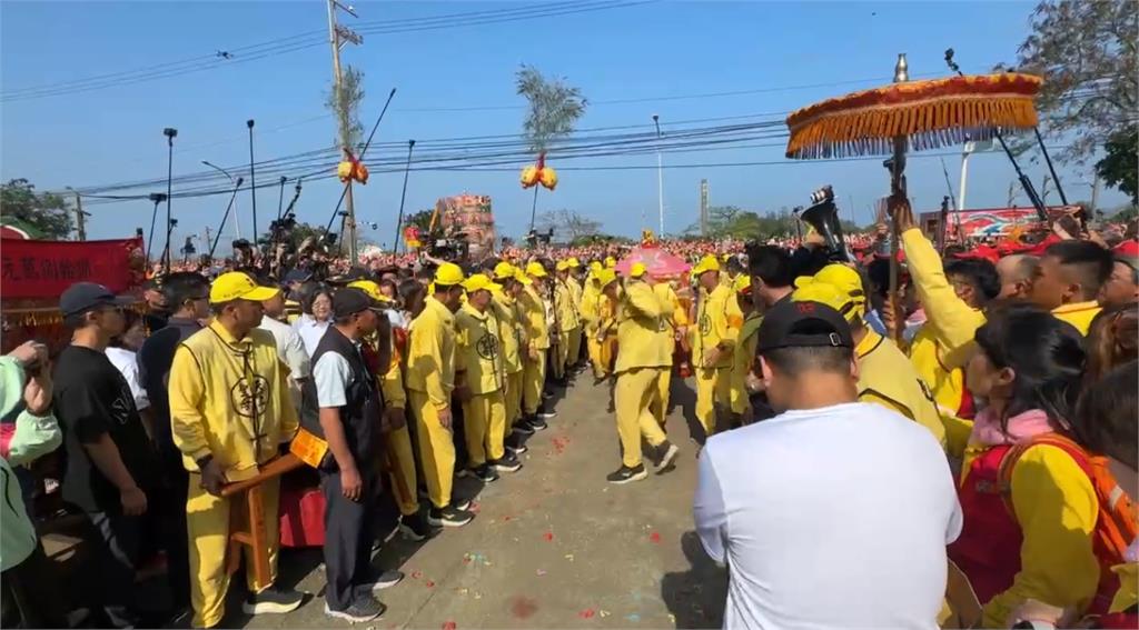白沙屯媽祖＂三進三退＂衝回宮　閉關12天5/1開爐