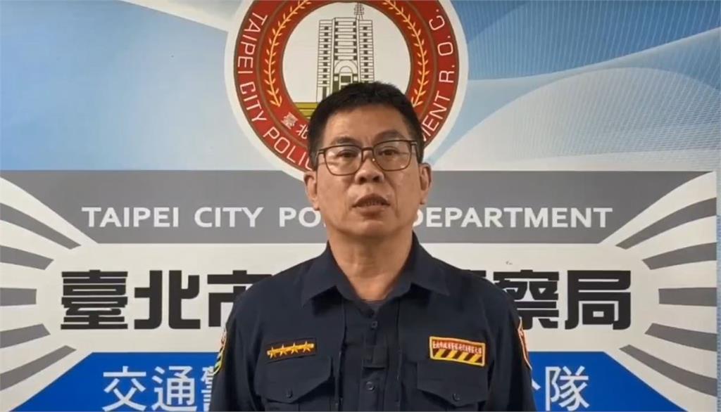 快新聞/要賠慘了!起步就失控 內湖海神連撞3車「連YouBike樁都被鏟爛」