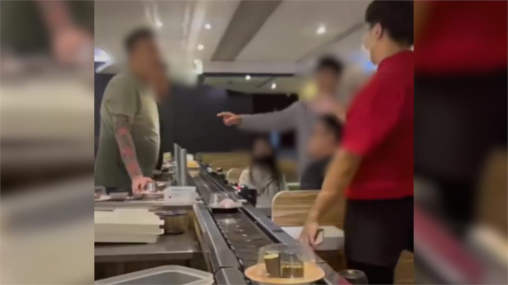 8+9壽司店爆衝突「你看起來就像茶碗蒸」 警方到場刺青男不蹲連挨棍