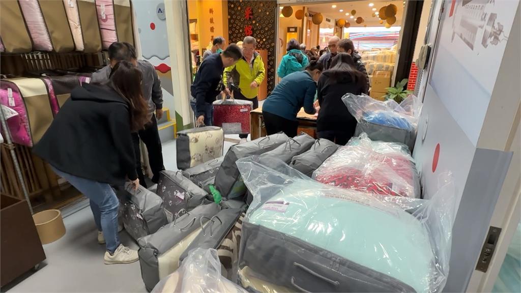砸百萬做公益!南投業者發放500條發熱被 助在地清寒戶溫暖過冬