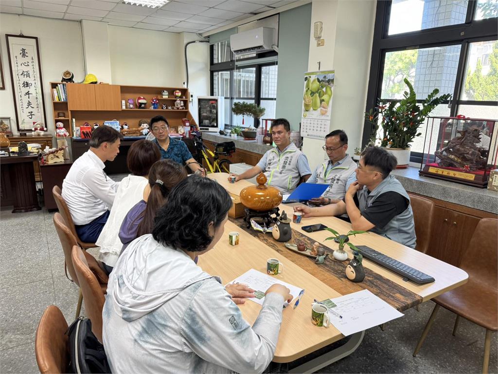 快新聞／活動中心沒空調！頭份國小畢典連2年校外辦　沈發惠爭經費助更新