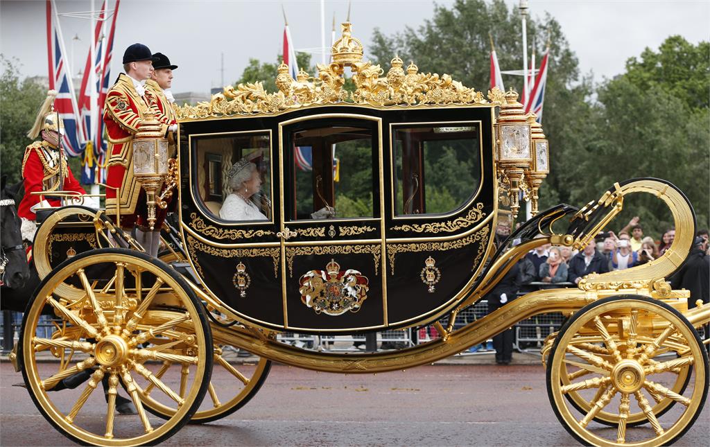 等了70年！查爾斯三世國王加冕儀式5大流程公開…英國千年寶具將亮相