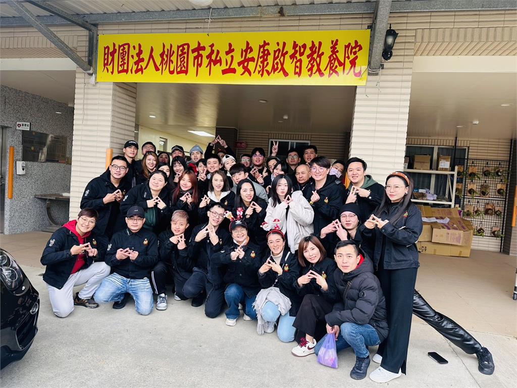 快新聞/暖心送愛!IN220義工團45名志工 不畏寒冬 將愛心送進桃園安康安養院