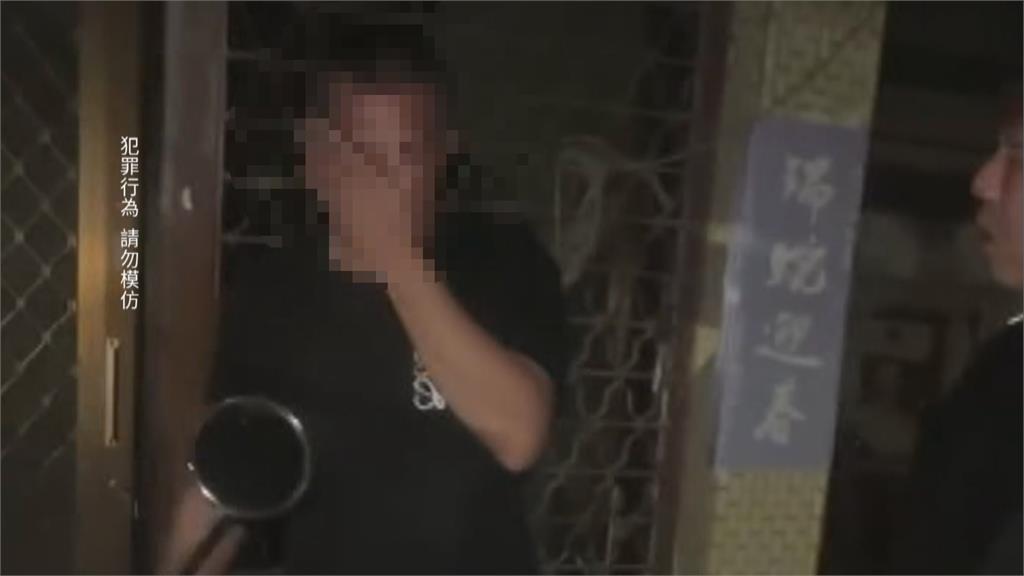 小年夜闖屋欲行竊 竊賊還將門反鎖對峙