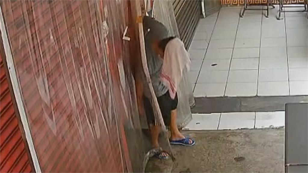 台南兩光竊賊"毛巾包頭"行竊 整張臉露出全被拍