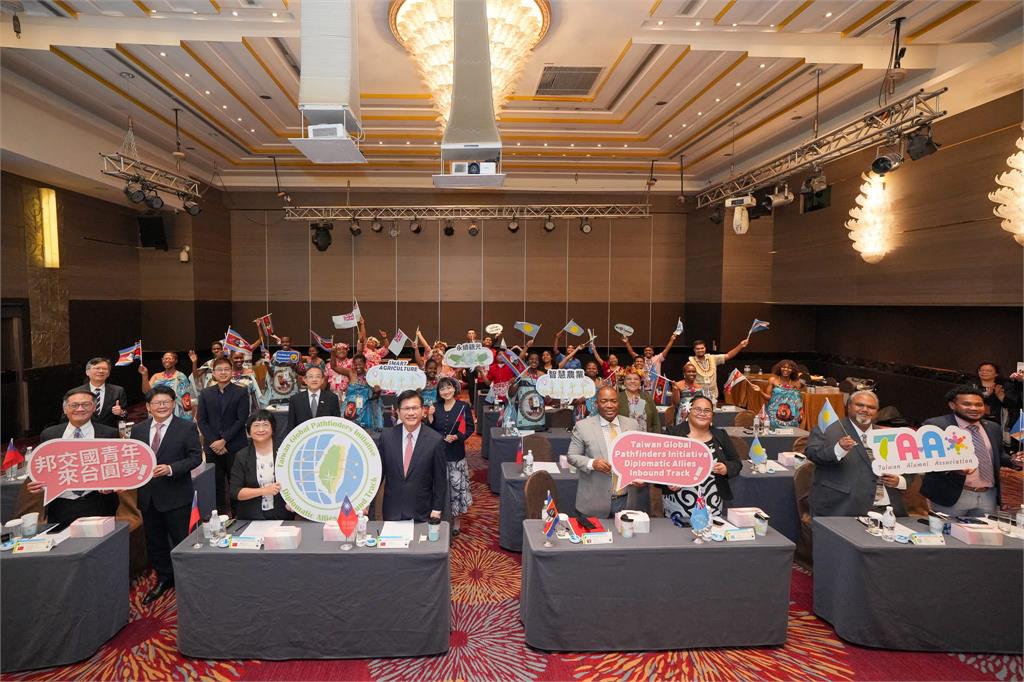 快新聞/出席邦交國青年圓夢計畫結訓典禮 林佳龍:深化與友邦文化連結