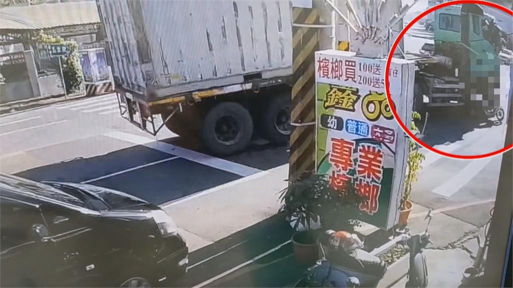 廂型車攔腰撞上聯結車　1男1女重傷昏迷
