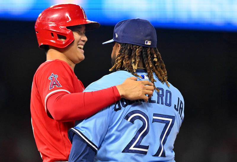 MLB/這麼開心在聊什麼?小葛雷諾與大谷翔平場上「men