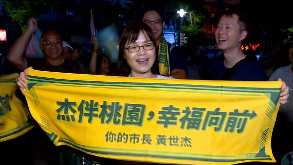 中壢夜市颳「洋流」 沈伯洋力挺黃世杰 張惇涵也現身輔選
