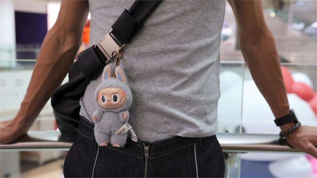 泡泡瑪特直播翻車！員工怨自家產品貴　稱「總有人買單」笑消費者是盤子？