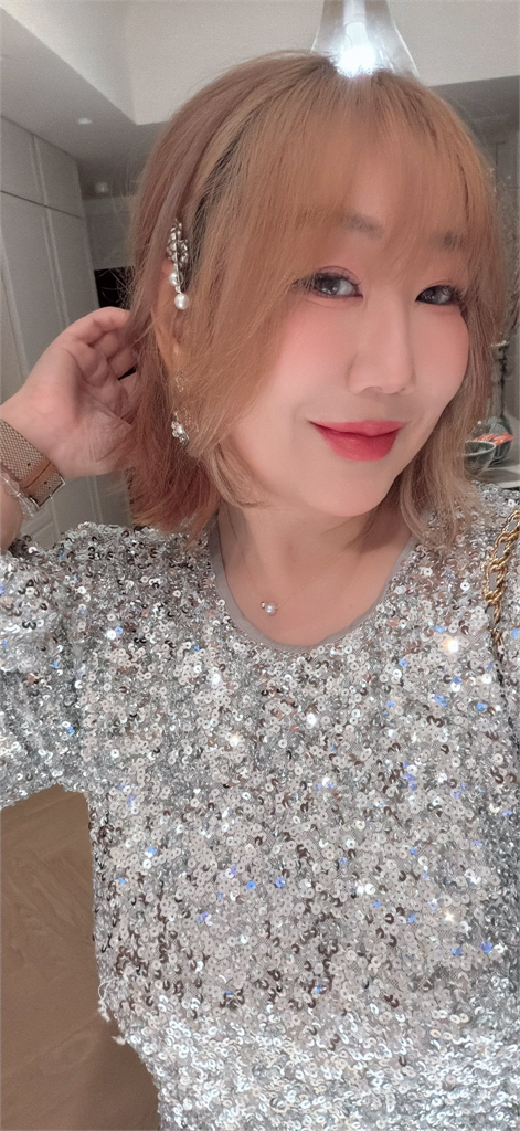 陳佩琪PO畢典邀請函被抓包「柯家要來的」！雞排妹48字火大開嗆：丟台灣人臉