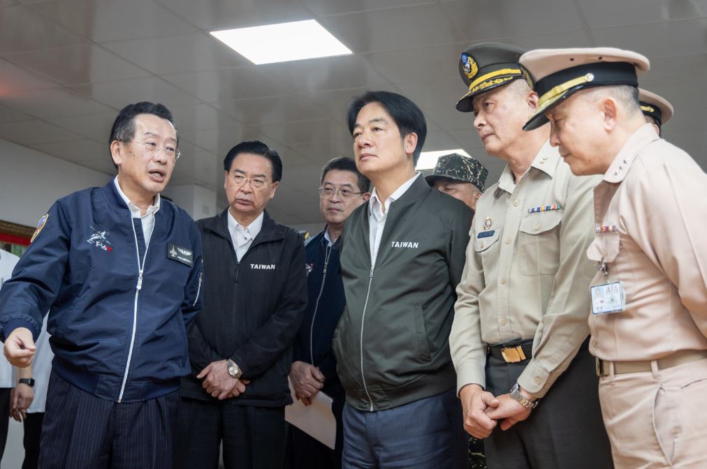 快新聞/蕭美琴提設DIU「顧立雄將親督導」 陳冠廷:民間新技術加強國安