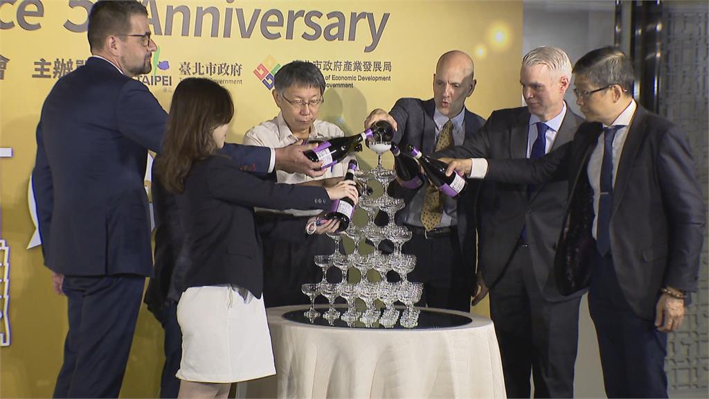 酸陳時中素珠演成林志玲 柯P不認錯:歧視誰了?
