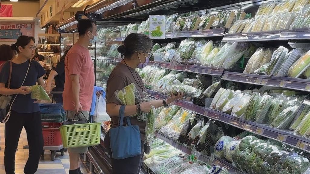 颱風天囤糧! 傳統市場、大賣場菜肉被掃光