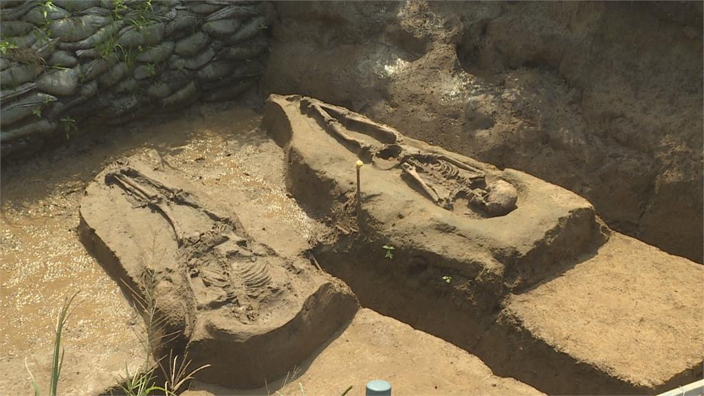 嘉義鐵路高架化工程　挖出2具2500年男女遺骸