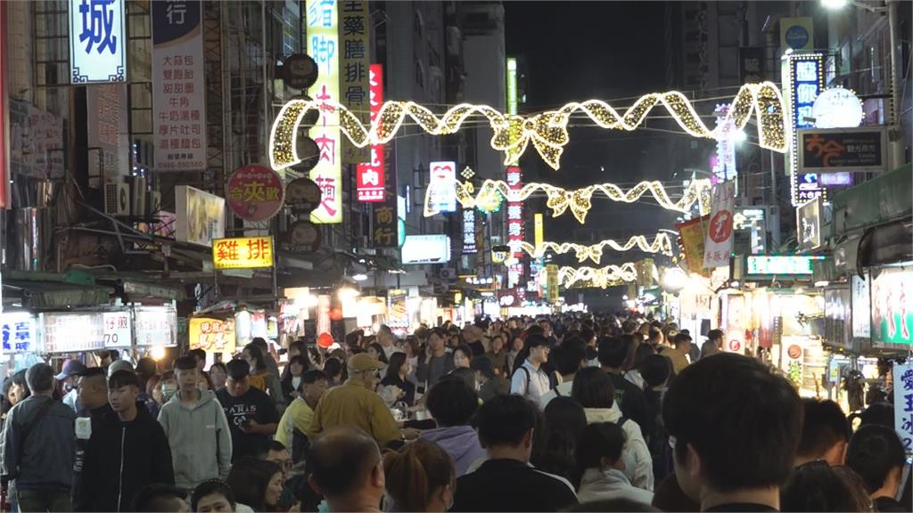 AAA帶動高雄商機！夜市業績成長逾4成　捷運單日運量破35萬人