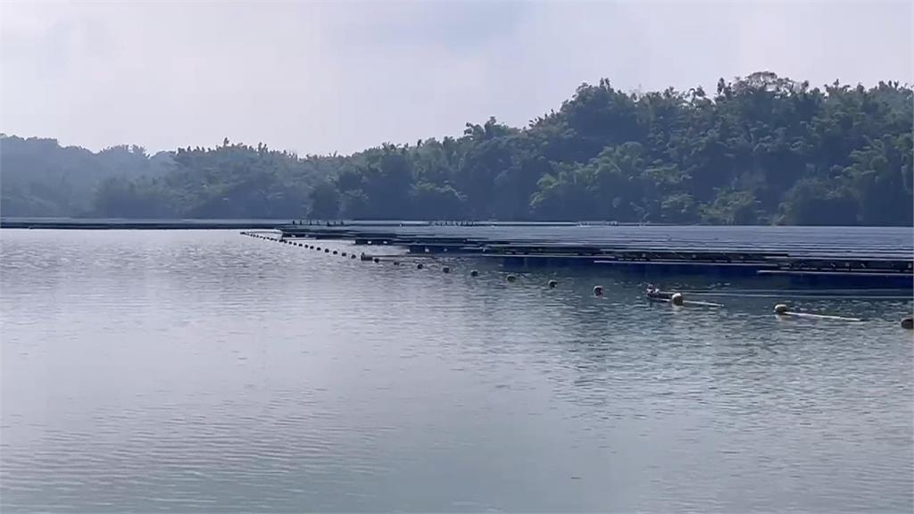 烏山頭水庫「11.5公頃光電板」鋪湖面 壯觀空拍畫面曝、環團憂汙染水質
