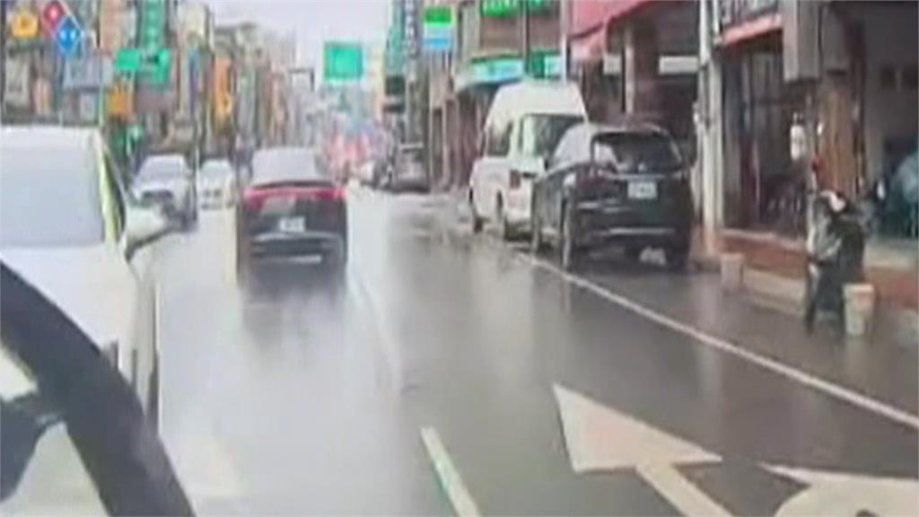 自投羅網!汽車逆向撞警車 「身體顫抖」一驗竟是毒駕
