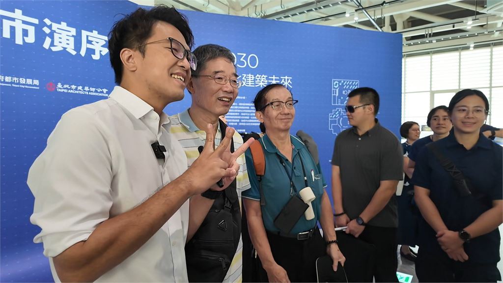 戰沈伯洋拚破圈？蔣萬安接受專訪　議員：臨時抱佛腳