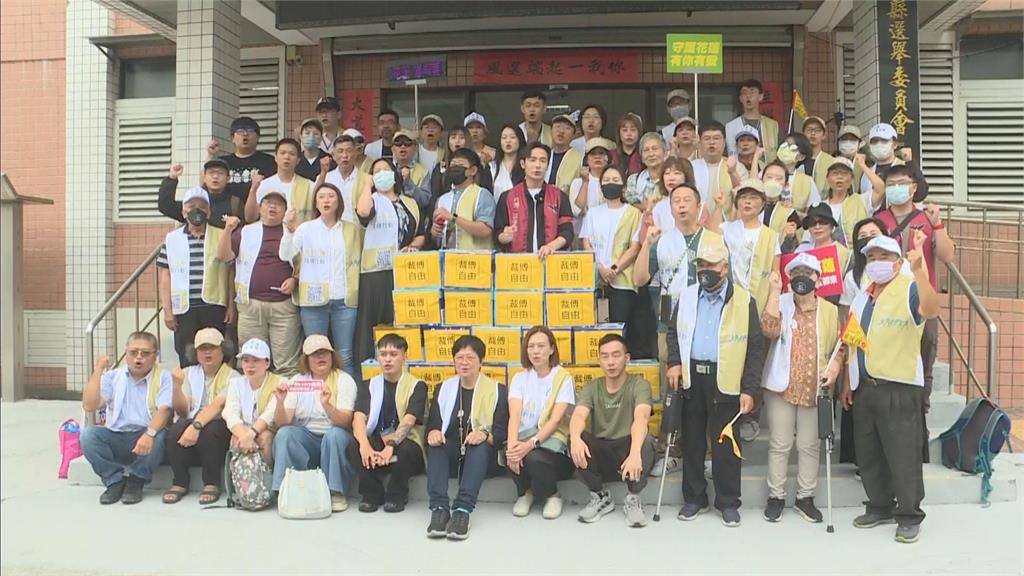 罷傅二階送3.2萬連署書!林俊憲預祝「裁傅自由」:活人連署才這麽有活力