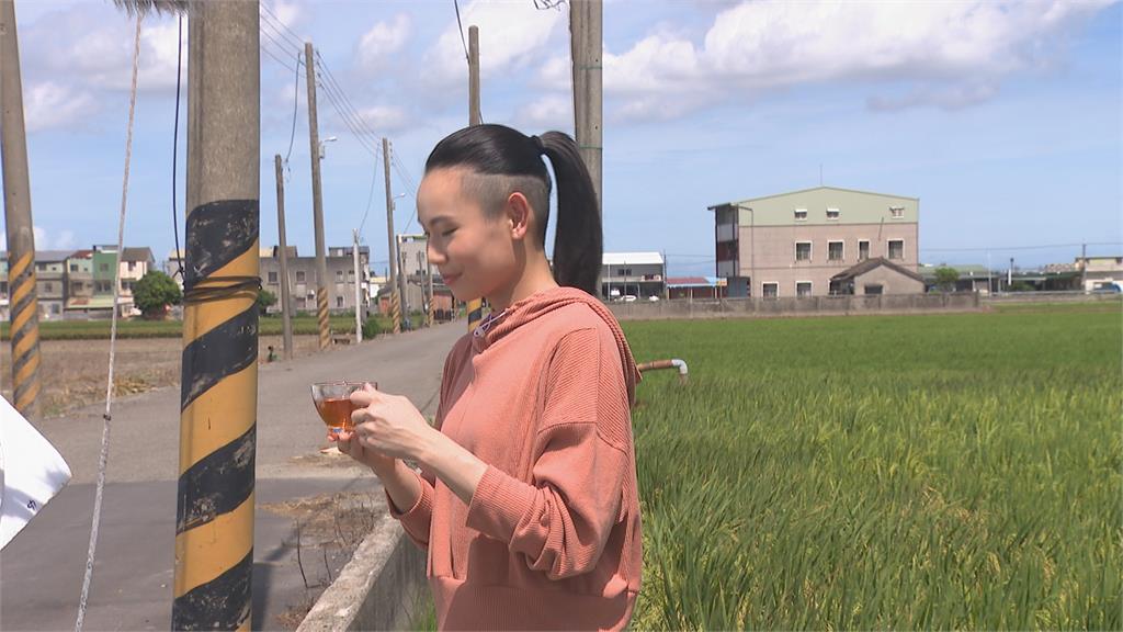 台北公開賽5連霸　戴資穎頂豔陽拍廣告