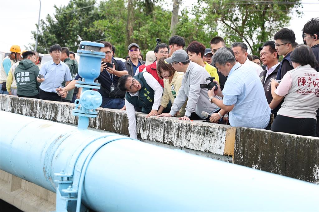 快新聞／拚丹娜絲復舊、雲嘉南又遇大雨    政院人士：卓揆心繫災情一早南下關心