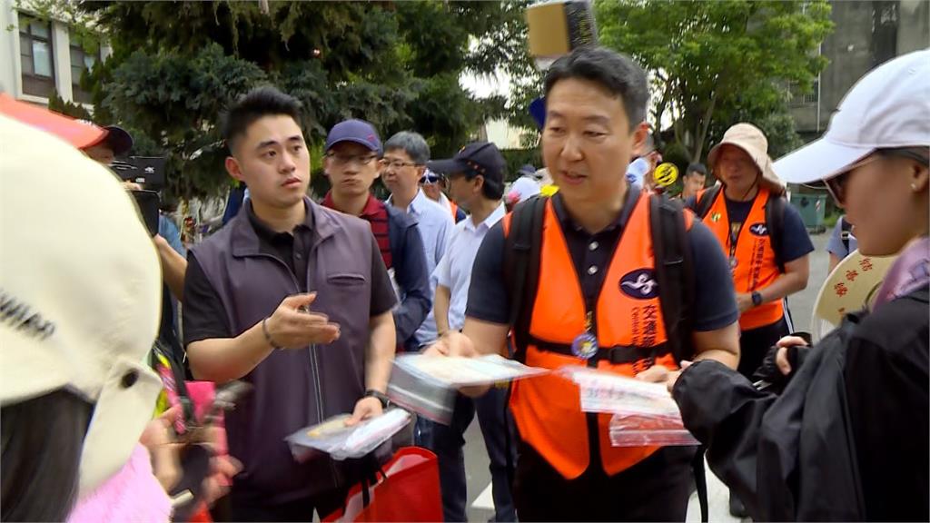 與女神同行!白沙屯進香補給滿滿 氣象署"背行動測站"入列