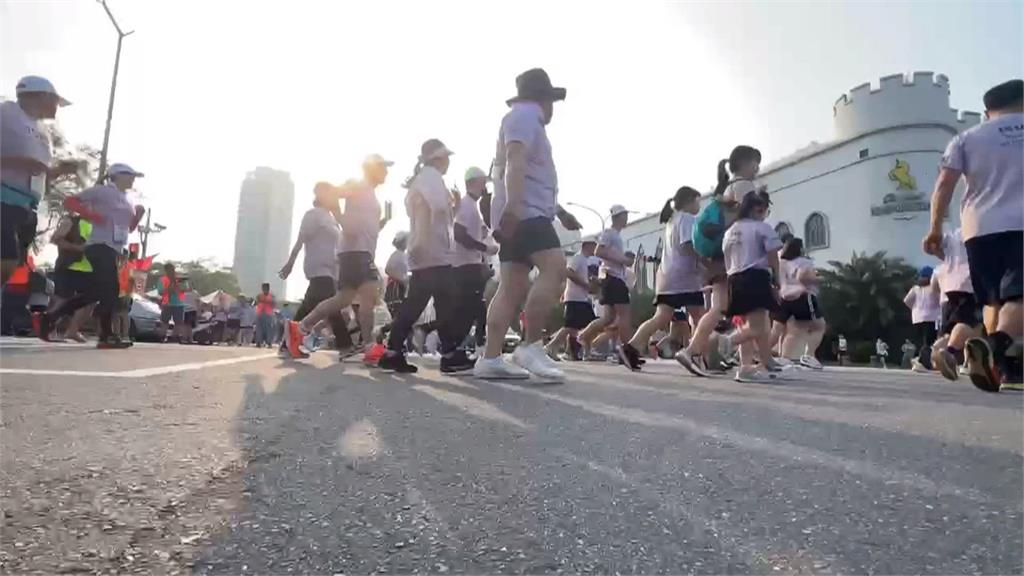台中最狂「痛風」超慢跑! 龍蝦、干貝、烤乳豬補給品通通有