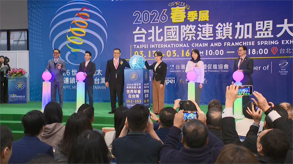 創業模式科技化！加盟展開幕　蕭美琴逛攤體驗新趨勢