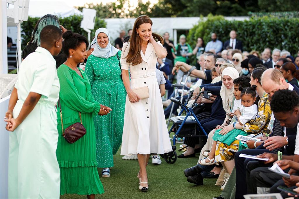 凱特王妃「優雅白裙」宛如白雪公主　「高衣Q」獲網讚：品味太好！