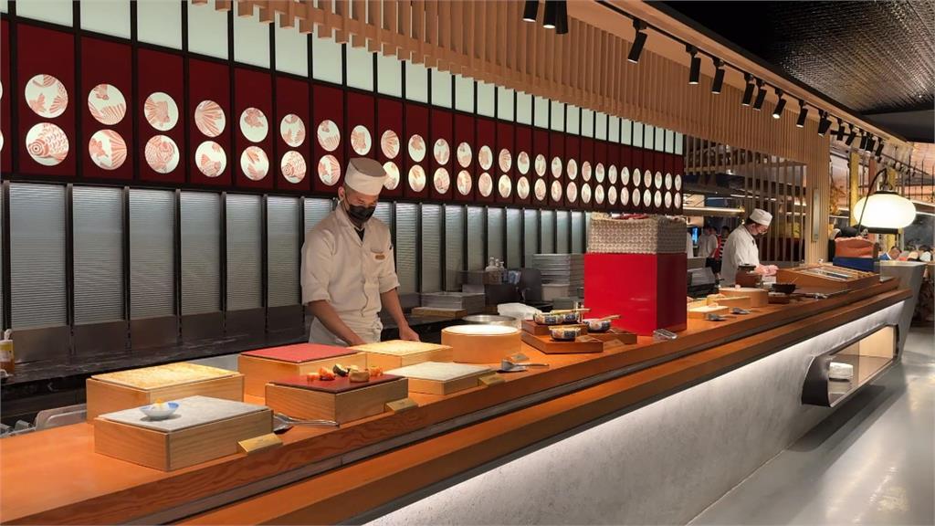 號稱全台最難訂位！自助餐廳二店插旗高雄　現場大排長龍