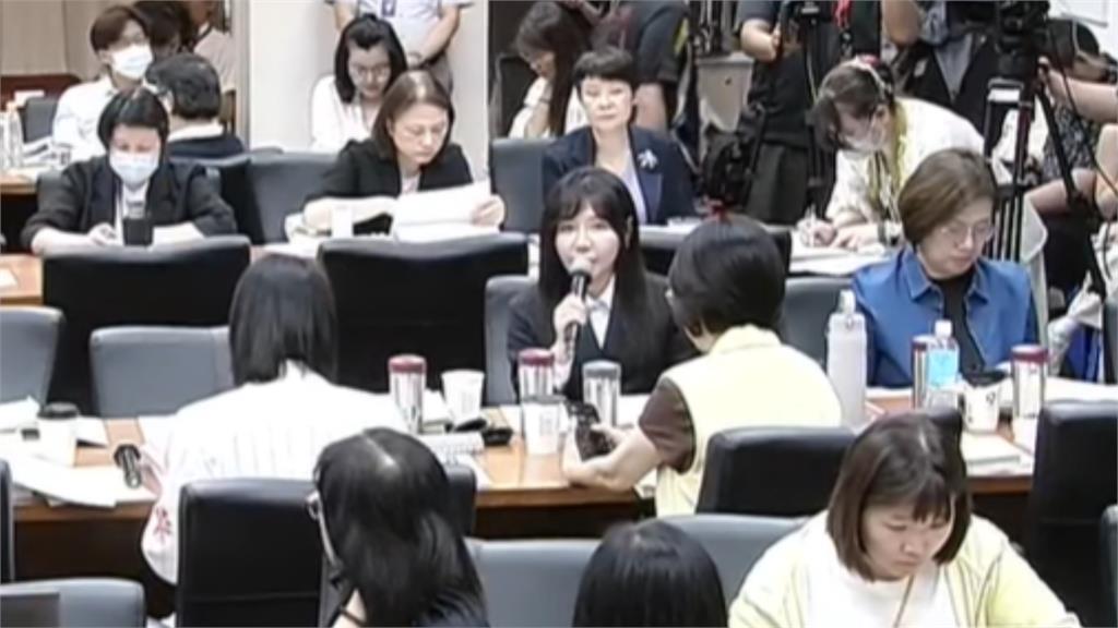 翁曉玲扯「超蝦理由」提砍文化部4738萬!吳沛憶「怒炸開飆」鬼轉結局凍結這麼多