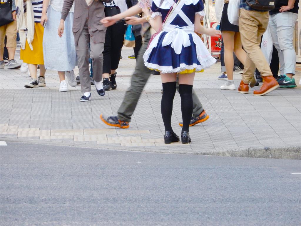 經過女僕咖啡廳…被誇「哥哥好帥～」先別嗨！內行揭「殘酷真相」全場崩潰