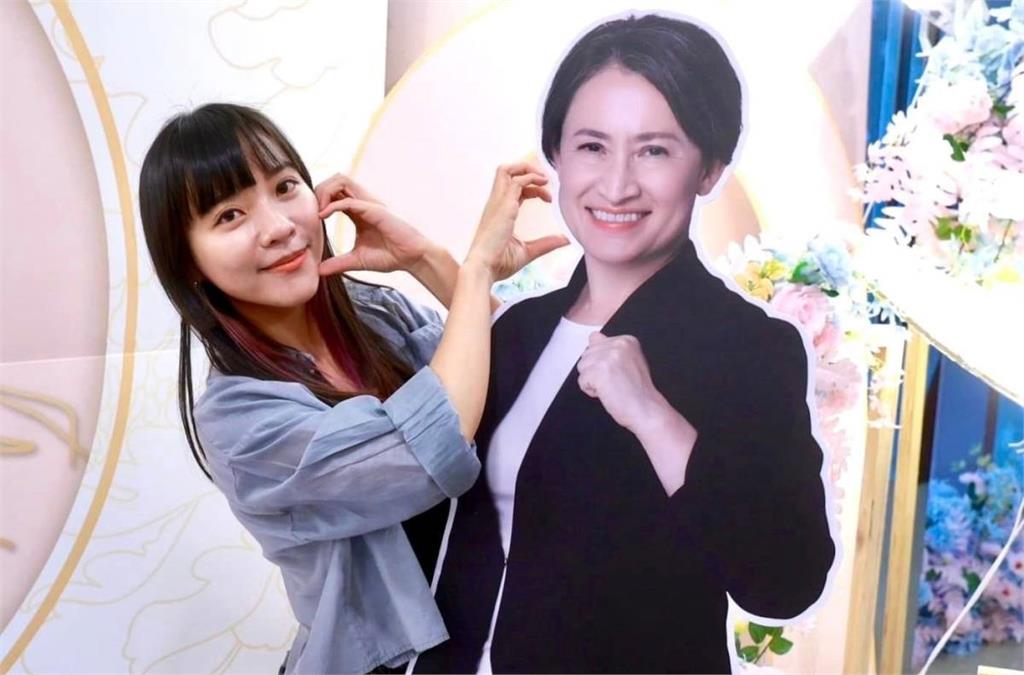 超內向「I人」闖政壇太困難?黃捷親曝真實心境:很討厭去「這地方」