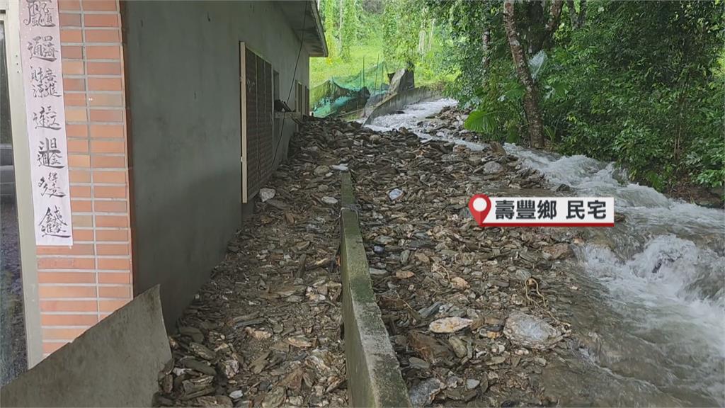 土石流衝花蓮壽豐鄉民宅　台8線現驚人雨瀑、明里大橋龜裂