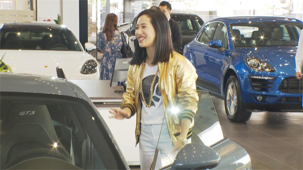義美千金高易誼愛車成癡 拿下韓系車Kia經銷權 義美千金拿下韓系車Kia經銷權 斥資千萬打造展示中心