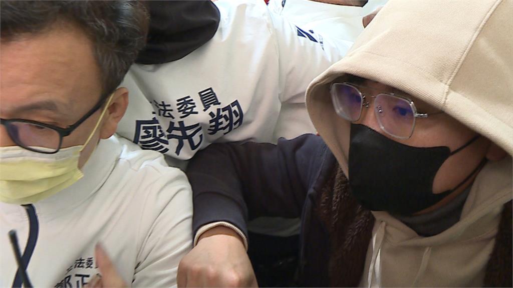 國民黨硬闖選罷法!民團預告明年啟動「全台大罷免」:首波點名羅廷瑋