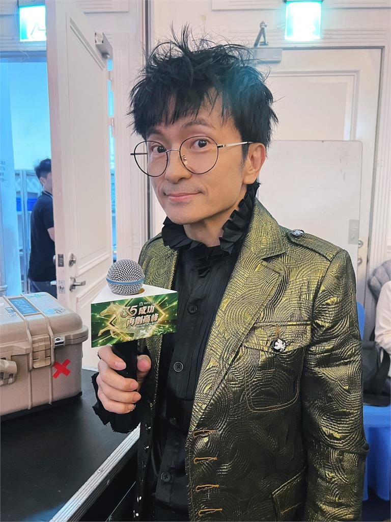 深夜強震！歌手李聖傑受訪嚇傻　日韓啦啦隊女神躲桌下祈禱